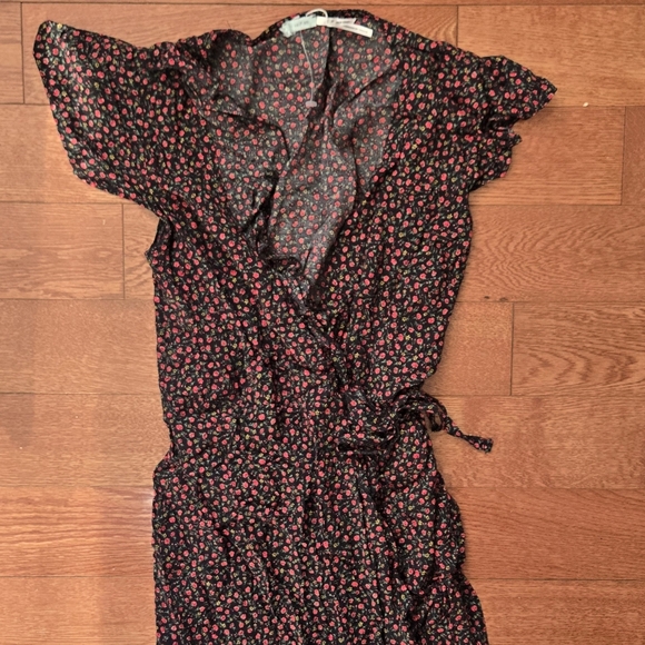 Floral Wrap Midi Dress - Picture 6 of 6